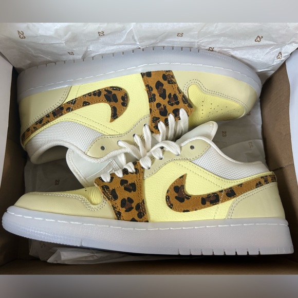 NIB Nike Air Jordan 1 Low SNKRS Day 2021 | Size 7.5W - Picture 5 of 9